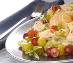 Праздничный салат с виноградом и курицей: приготовление, советы